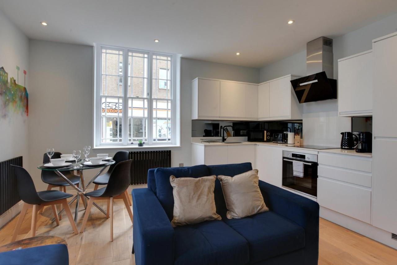 New London Life Executive Apartments 切姆 外观 照片