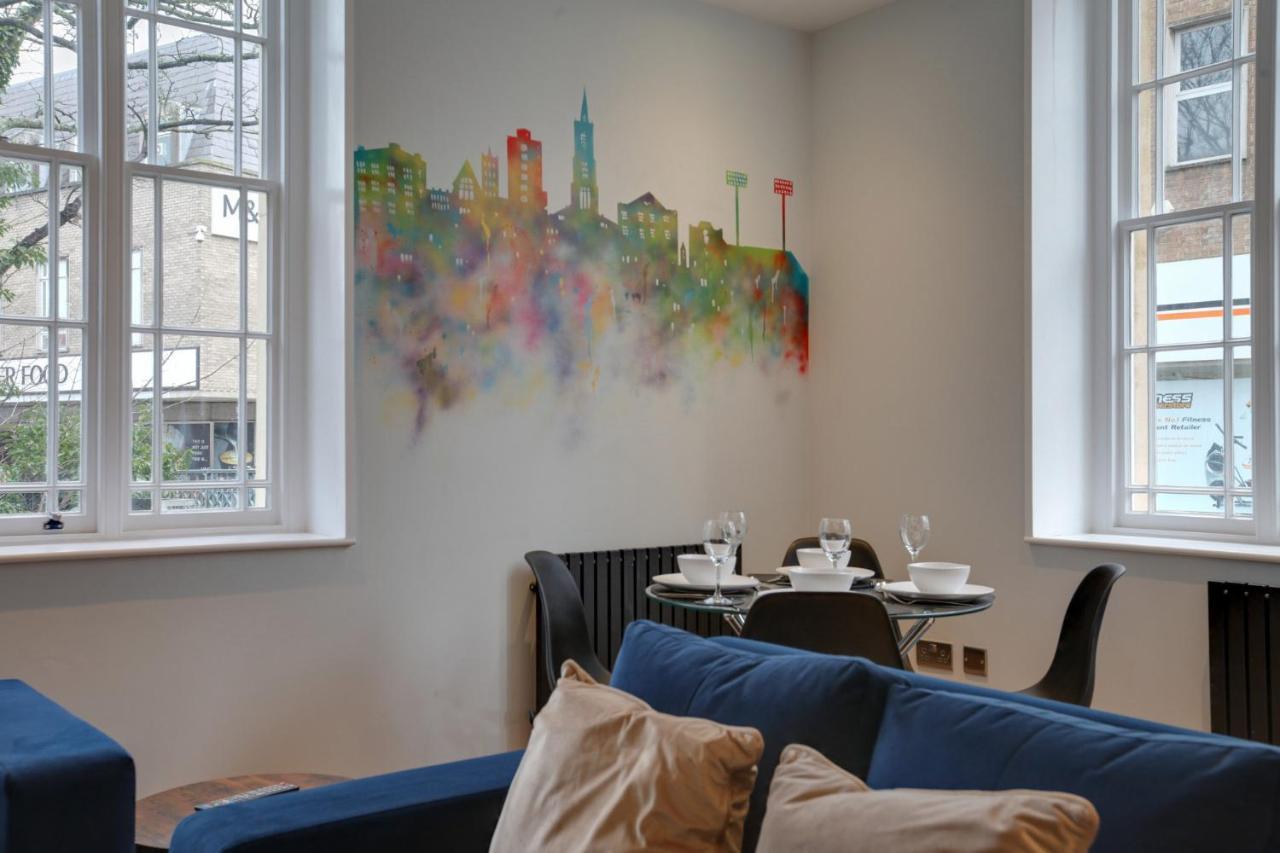 New London Life Executive Apartments 切姆 外观 照片