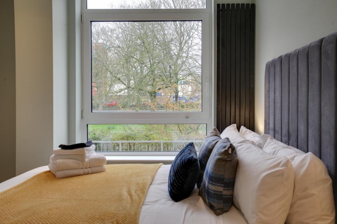 New London Life Executive Apartments 切姆 外观 照片