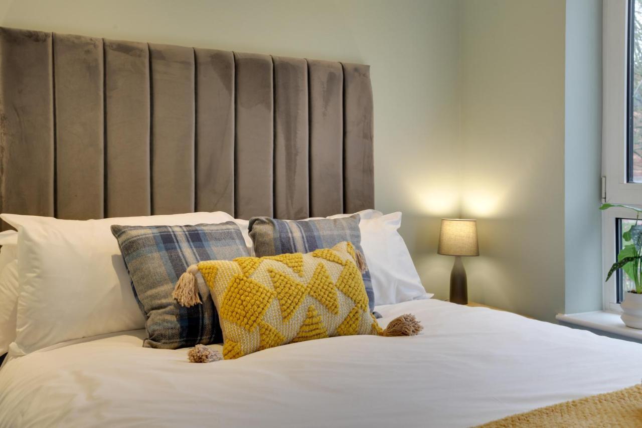 New London Life Executive Apartments 切姆 外观 照片