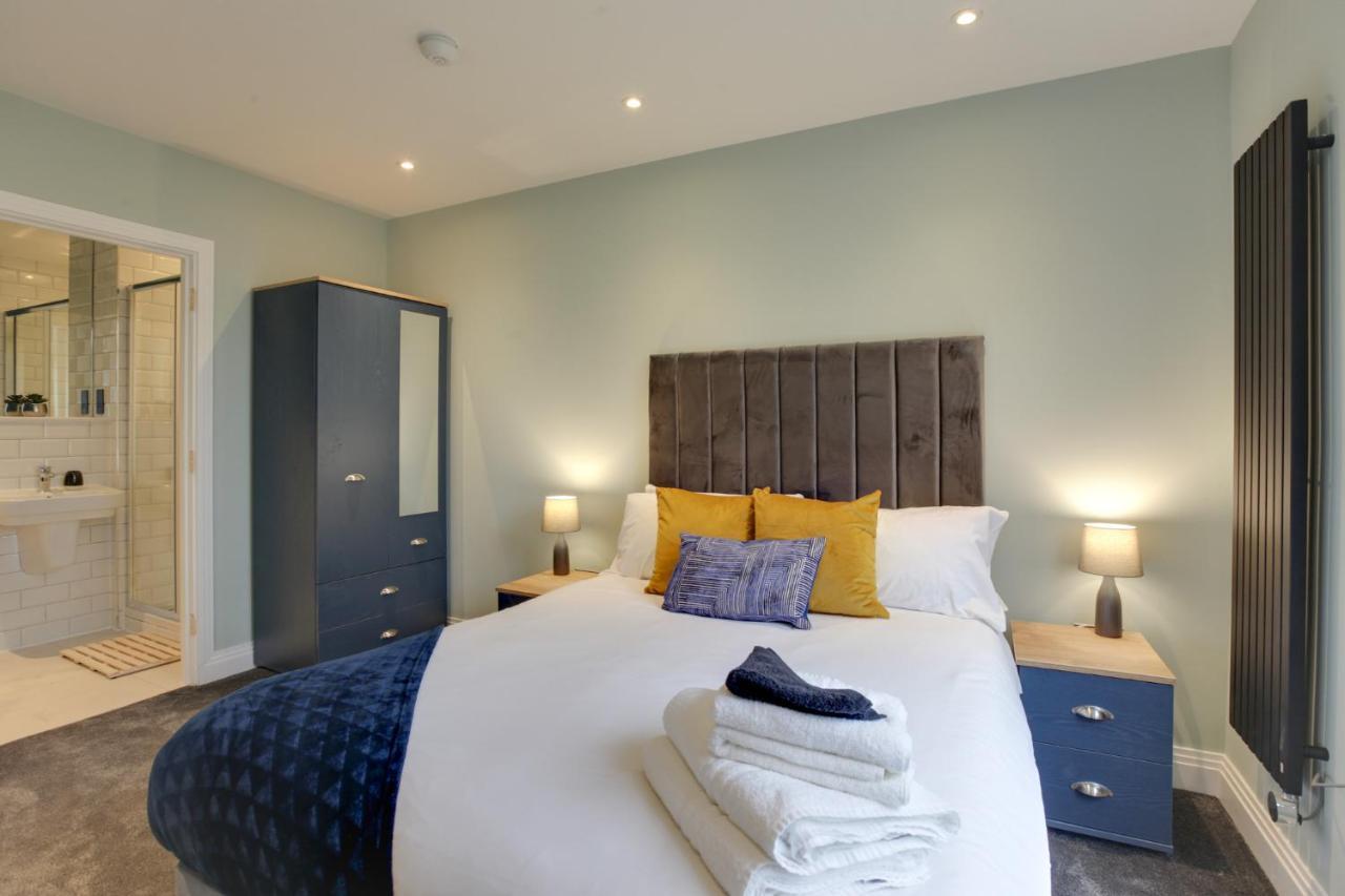 New London Life Executive Apartments 切姆 外观 照片