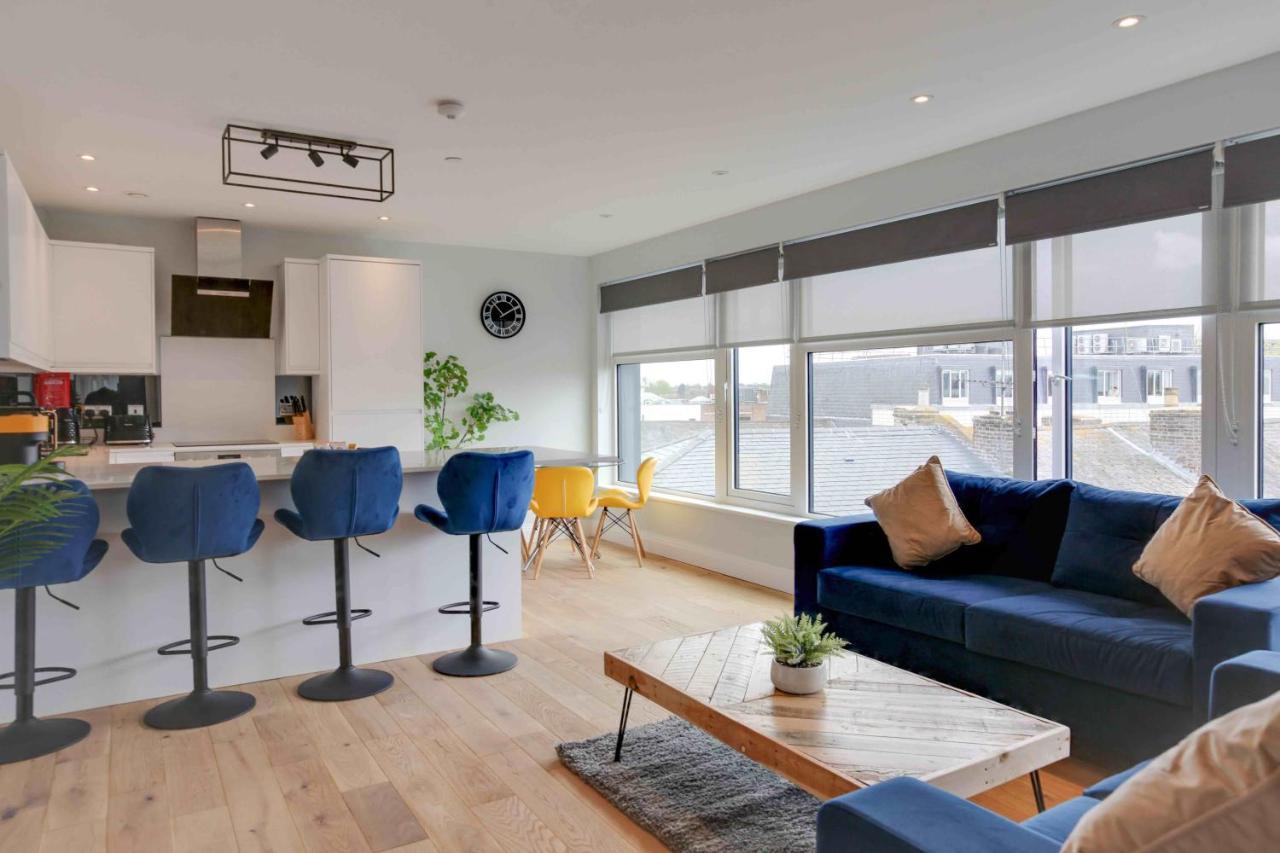 New London Life Executive Apartments 切姆 外观 照片
