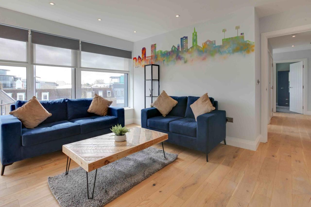 New London Life Executive Apartments 切姆 外观 照片