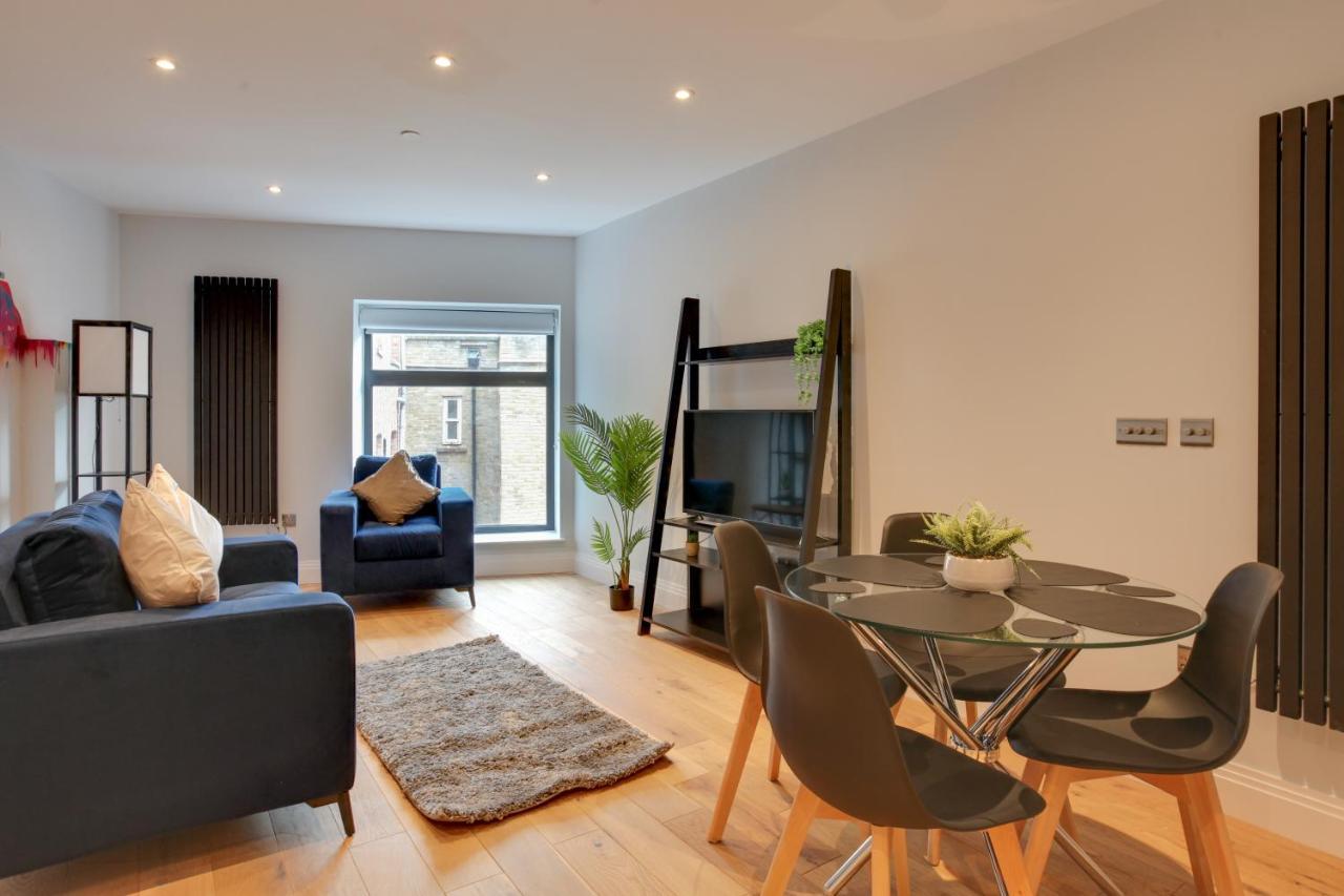 New London Life Executive Apartments 切姆 外观 照片