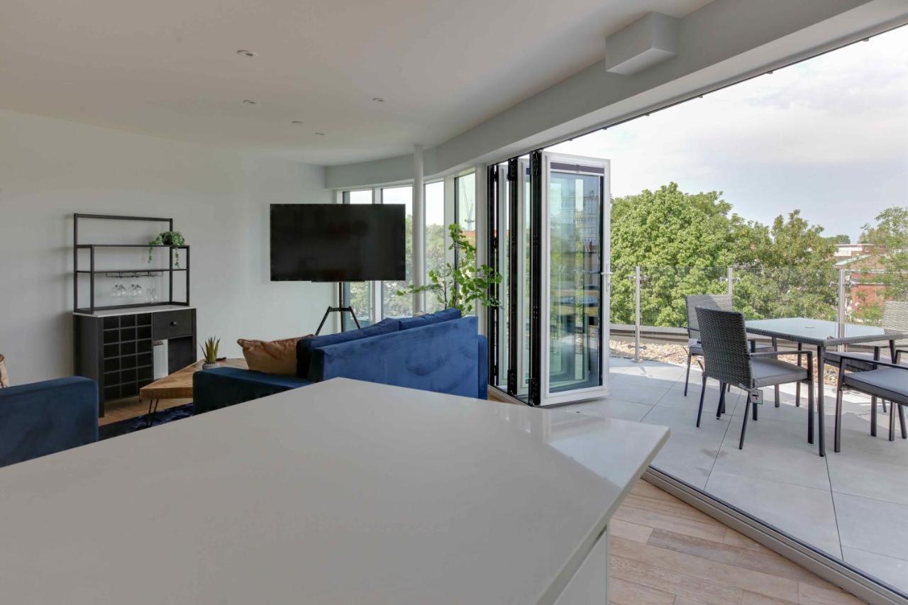 New London Life Executive Apartments 切姆 外观 照片