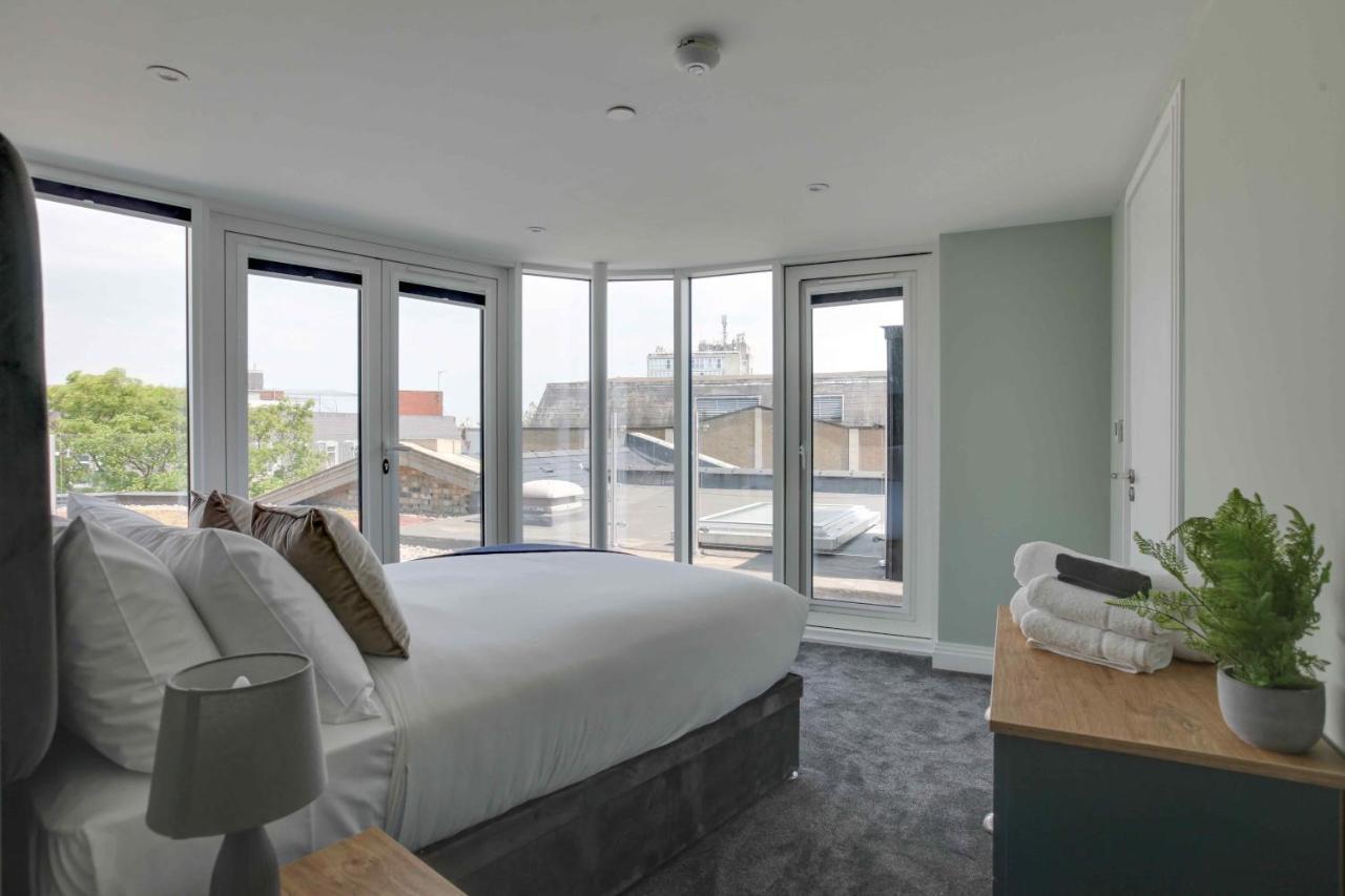 New London Life Executive Apartments 切姆 外观 照片