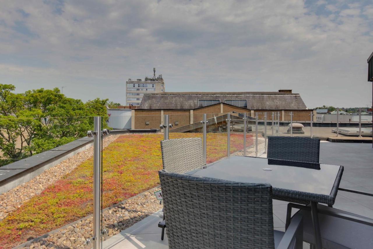New London Life Executive Apartments 切姆 外观 照片