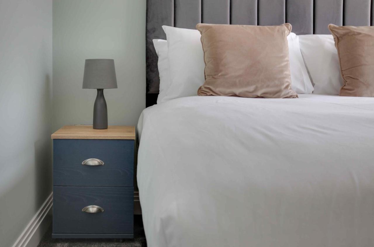 New London Life Executive Apartments 切姆 外观 照片