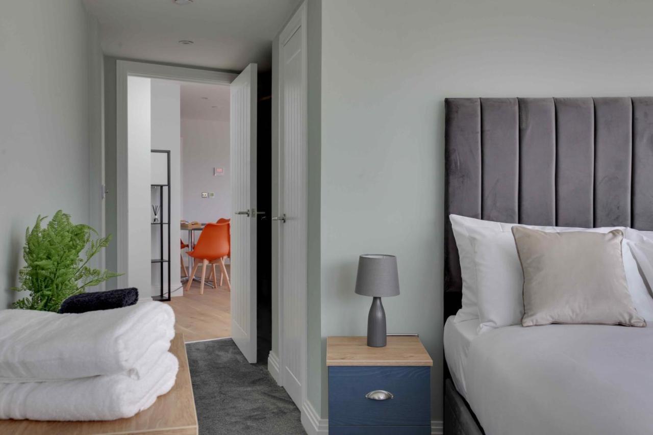 New London Life Executive Apartments 切姆 外观 照片