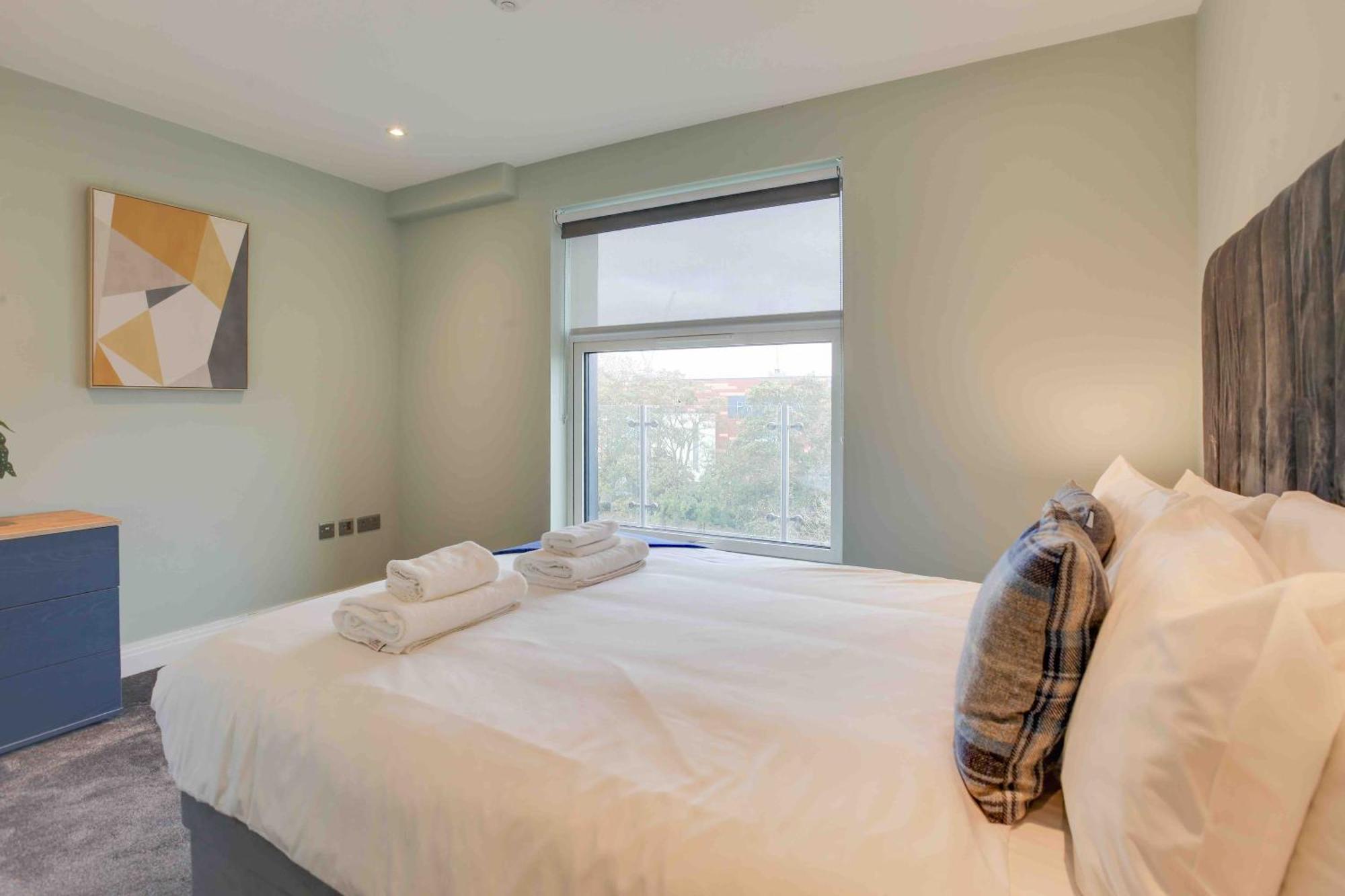 New London Life Executive Apartments 切姆 外观 照片