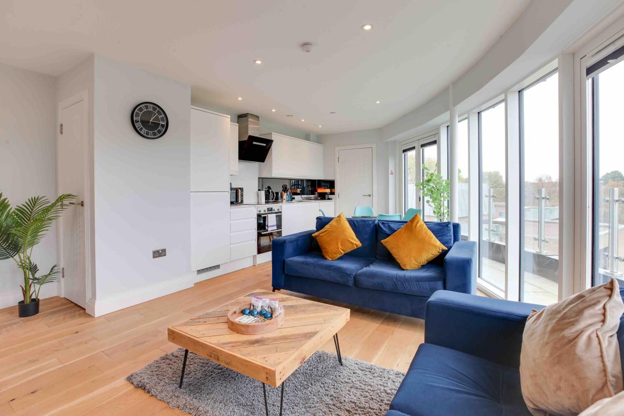 New London Life Executive Apartments 切姆 外观 照片